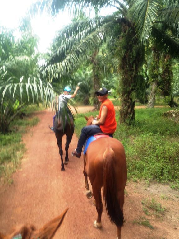 Hs Farm Waterpark Hotell Muar Exteriör bild