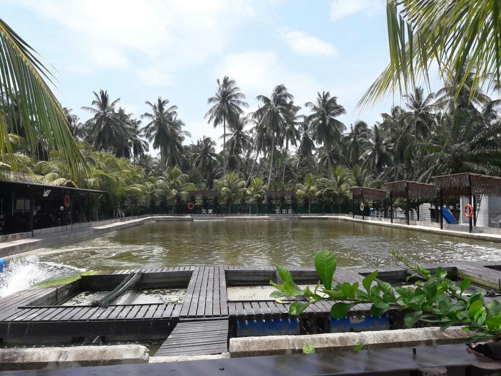 Hs Farm Waterpark Hotell Muar Exteriör bild