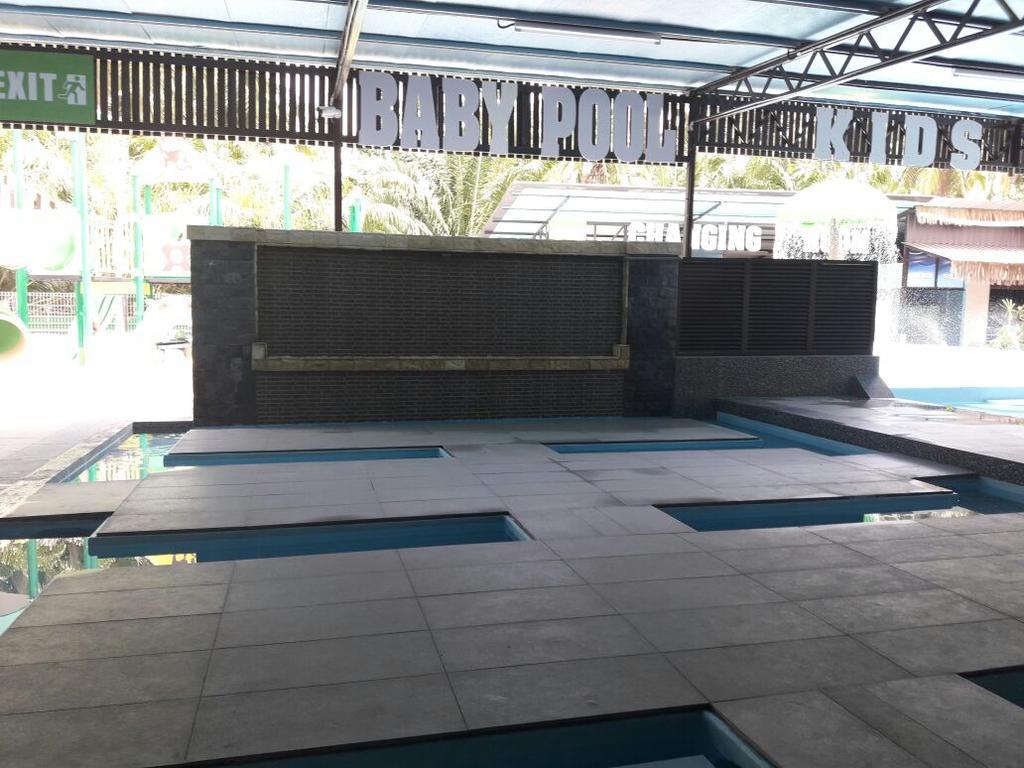 Hs Farm Waterpark Hotell Muar Exteriör bild